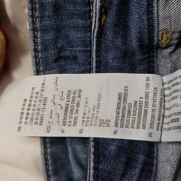 HOLLISTER HIGH RISE CUT OFF BERMUDA STRETCH SHORTS SIZE 31. 13R - Picture 8 of 11